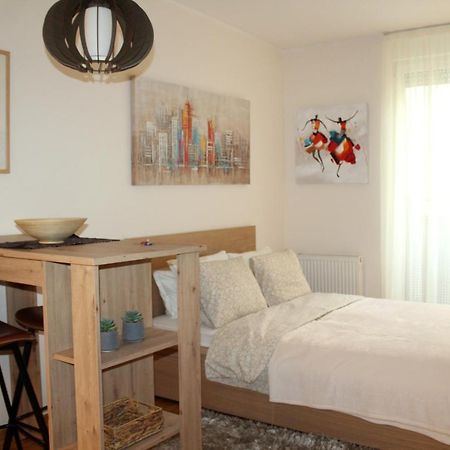 נובי סאד Downtown Apartment מראה חיצוני תמונה