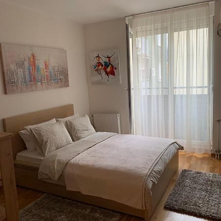 נובי סאד Downtown Apartment מראה חיצוני תמונה