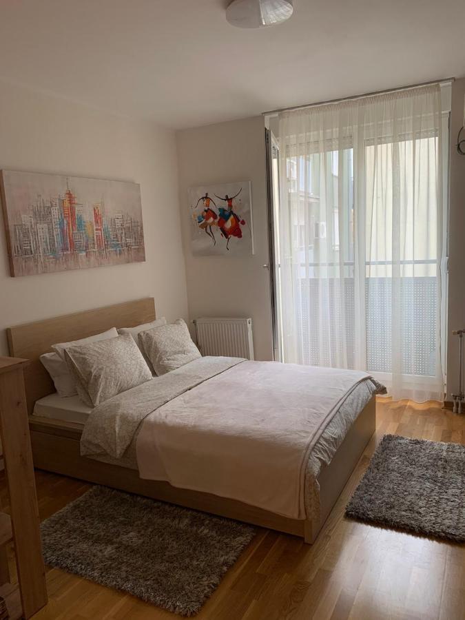נובי סאד Downtown Apartment מראה חיצוני תמונה